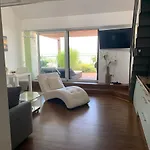 Palava 1 S Terasou A Vyhledem Na Jezero