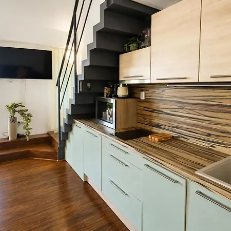 Palava 1 S Terasou A Vyhledem Na Jezero Apartment