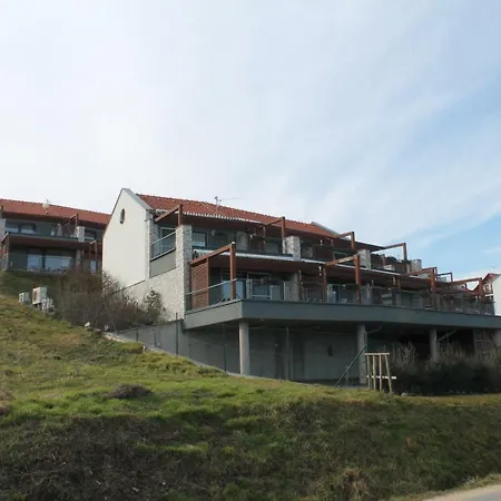 Palava 1 S Terasou A Vyhledem Na Jezero